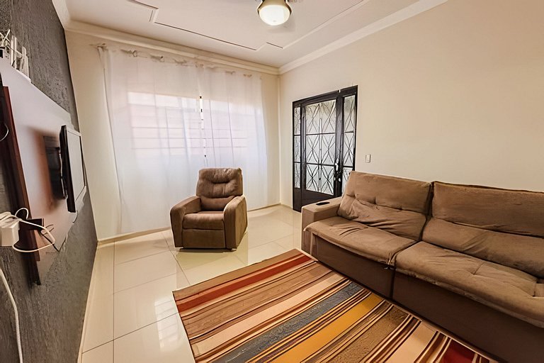 Seu lar perfeito longe de casa + vaga e ar