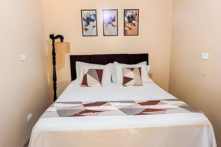 Lindo sobrado no centro + ar cond. e vaga