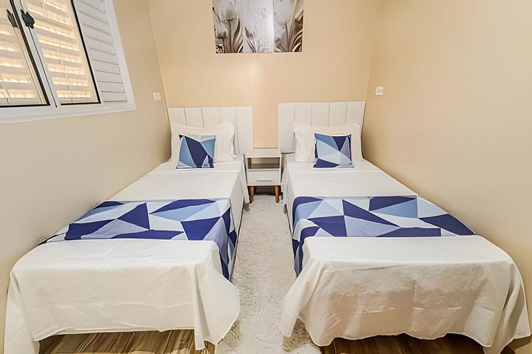 Lindo sobrado no centro + ar cond. e vaga