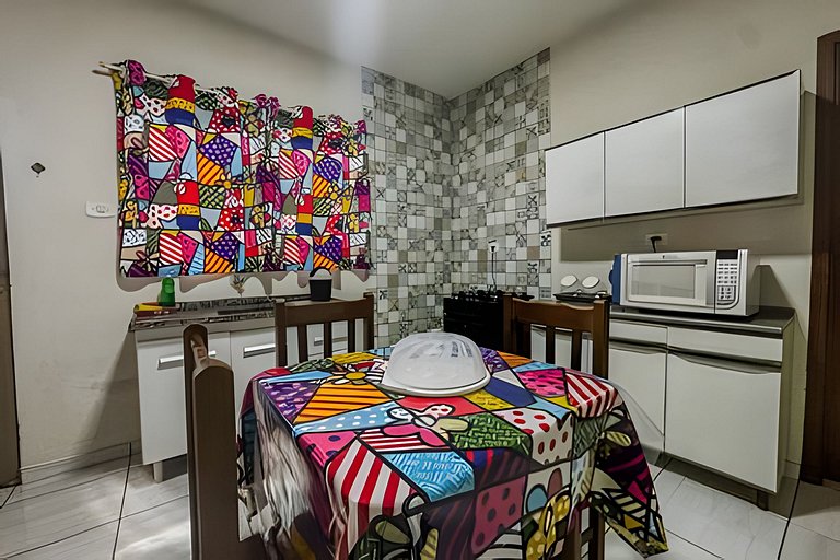 Casa completa perto do centro + ar cond e vaga