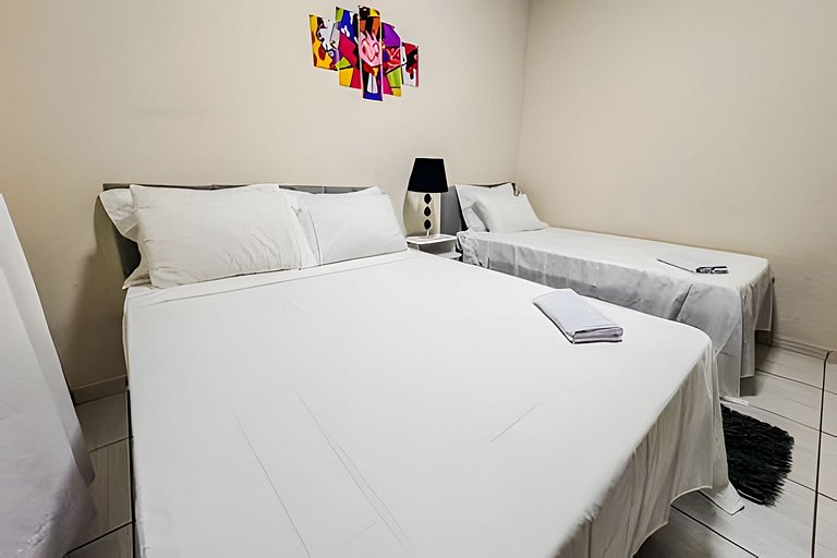 Casa completa perto do centro + ar cond e vaga