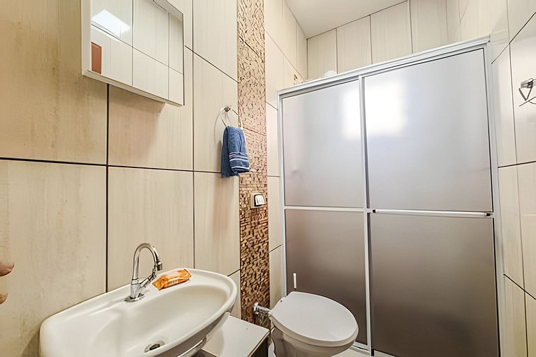 Casa completa perto do centro + ar cond e vaga