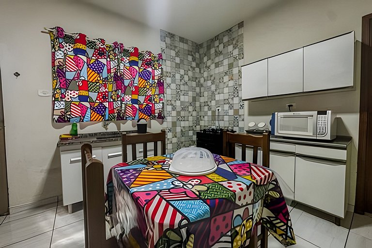 Casa completa perto do centro + ar cond e vaga