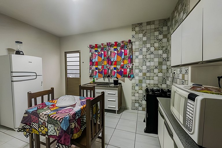 Casa completa perto do centro + ar cond e vaga