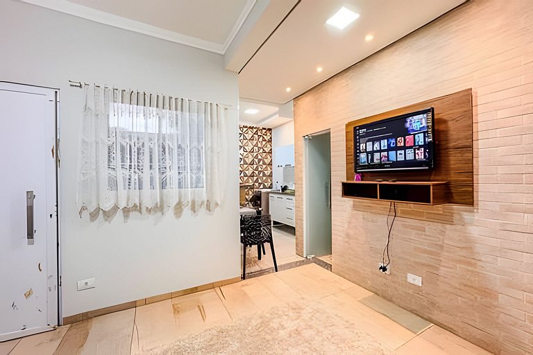 Sobrado encantador no centro + ar cond. e vaga