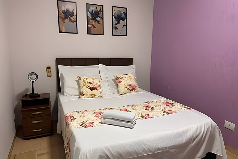 Sobrado encantador no centro + ar cond. e vaga