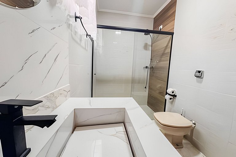 Casa espaçosa, 3 quartos com ar + 2 vagas