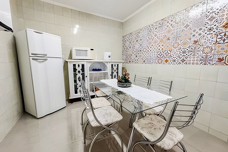 Casa espaçosa, 3 quartos com ar + 2 vagas