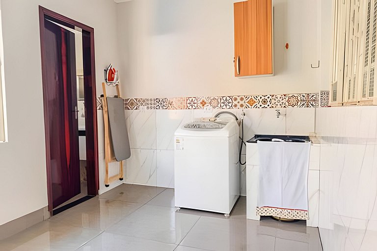 Casa espaçosa, 3 quartos com ar + 2 vagas