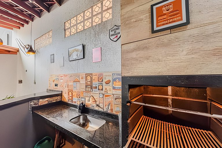 Casa com Suíte, Ar Cond, Vaga - Próx. Ao Centro