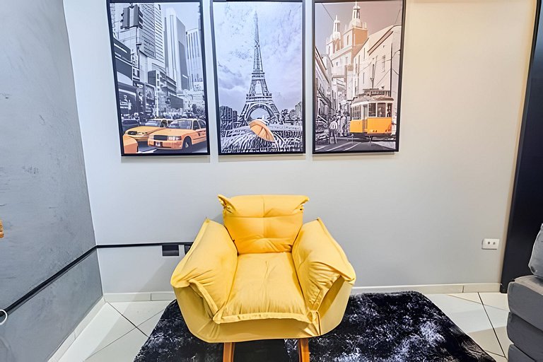 Casa com Suíte, Ar Cond, Vaga - Próx. Ao Centro