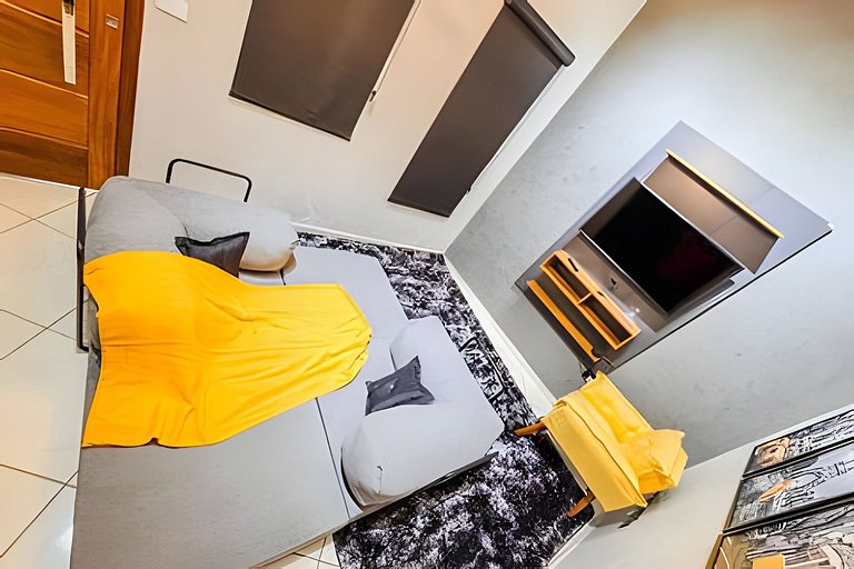 Casa com Suíte, Ar Cond, Vaga - Próx. Ao Centro