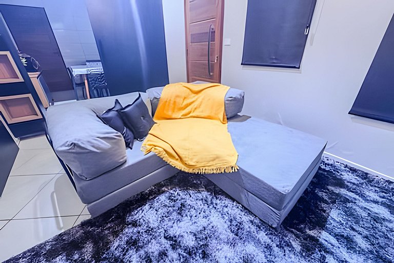 Casa com Suíte, Ar Cond, Vaga - Próx. Ao Centro