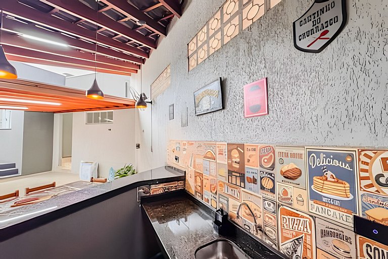 Casa com Suíte, Ar Cond, Vaga - Próx. Ao Centro