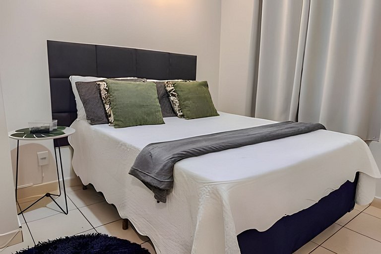 Lindo apê pertinho de tudo + ar cond. e vaga ox1