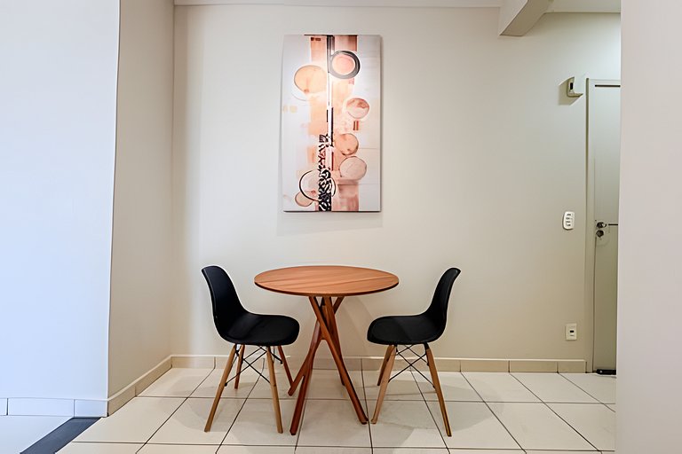 Lindo apê pertinho de tudo + ar cond. e vaga ox1