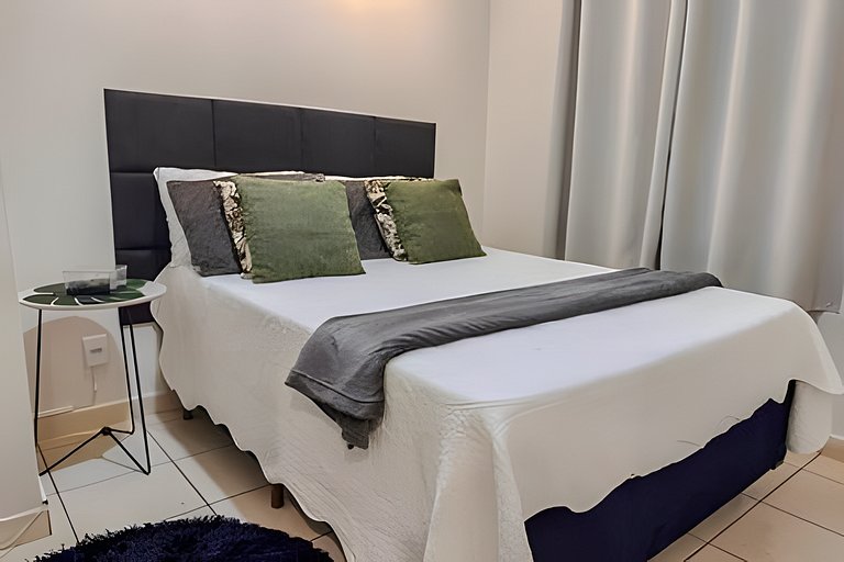 Lindo apê pertinho de tudo + ar cond. e vaga ox1