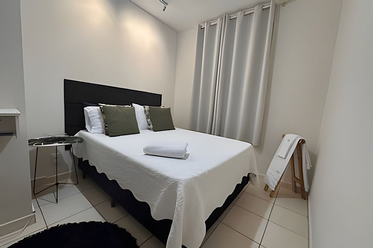 Lindo apê pertinho de tudo + ar cond. e vaga ox1