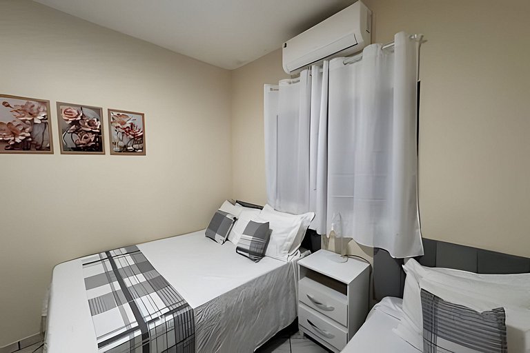 Casa há 4 minutos do centro + ar cond. e vaga