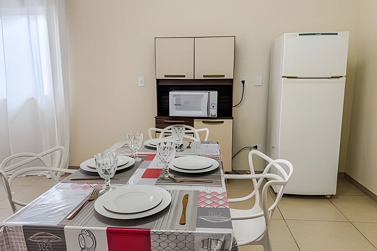 Flat em charmoso residencial + ar cond. e vaga