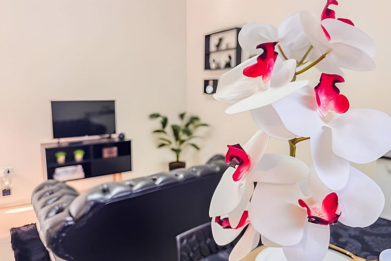 Flat completo em residencial + ar cond. e vaga