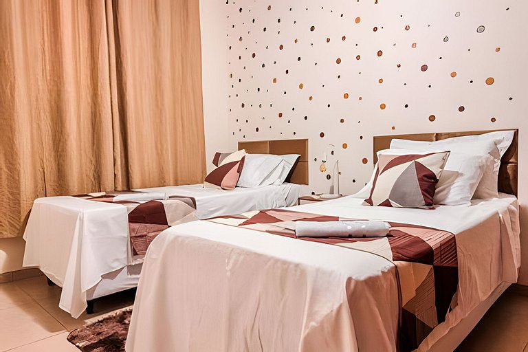 Flat completo em residencial + ar cond. e vaga