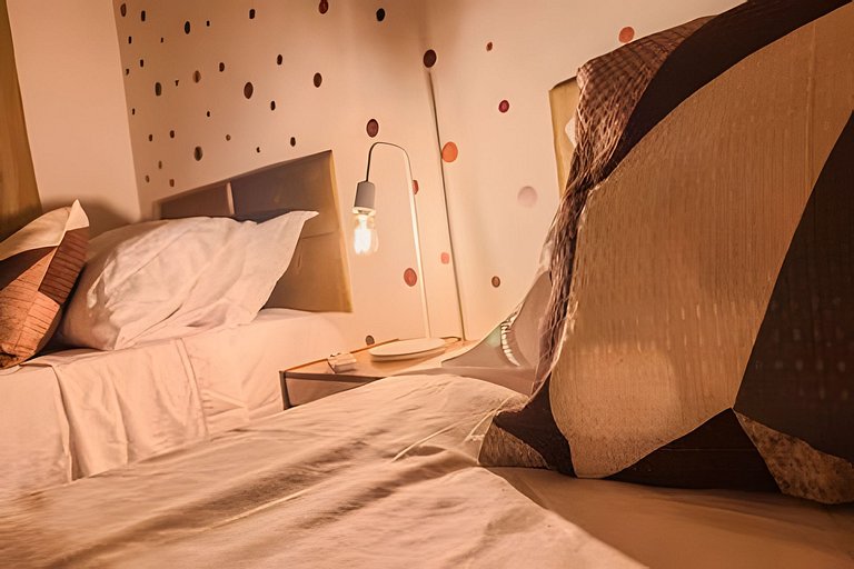 Flat completo em residencial + ar cond. e vaga