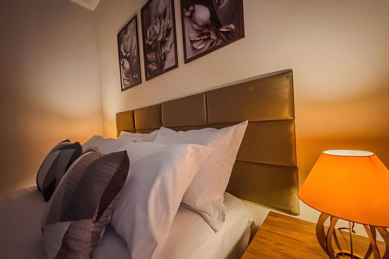 Flat completo em residencial + ar cond. e vaga