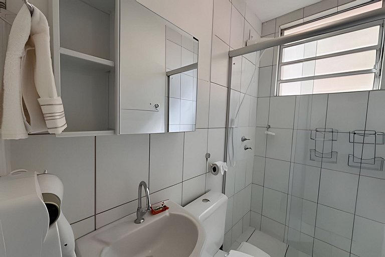 Apto completo perto do centro + ar cond. e vaga