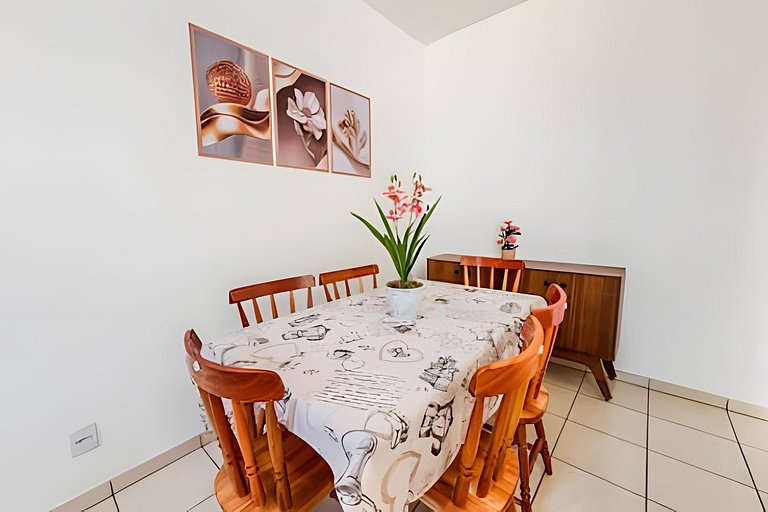 Apto completo perto do centro + ar cond. e vaga