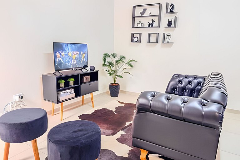 Flat completo em residencial + ar cond. e vaga