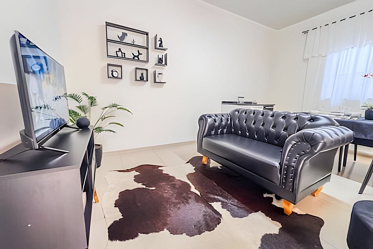 Flat completo em residencial + ar cond. e vaga