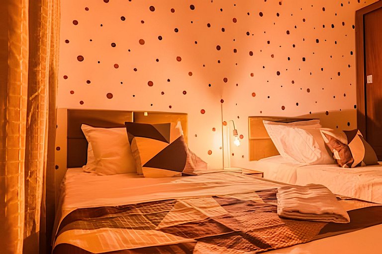 Flat completo em residencial + ar cond. e vaga