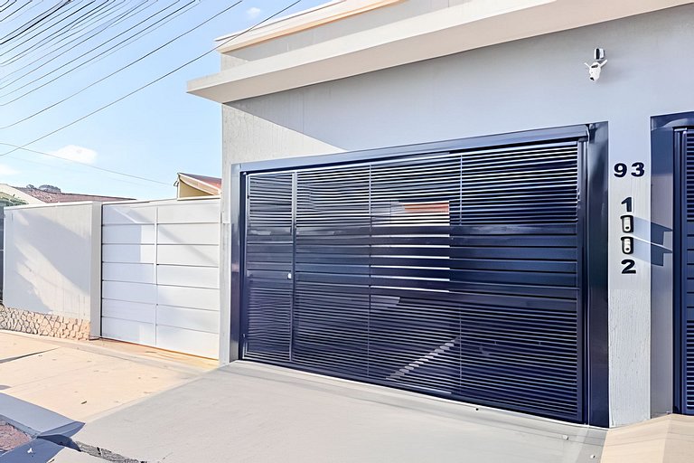 Flat completo em residencial + ar cond. e vaga