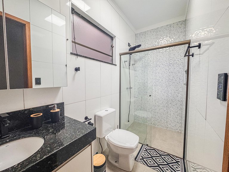 Casa em bairro nobre + 3 quartos com ar e 2 vagas