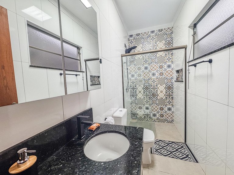 Casa em bairro nobre + 3 quartos com ar e 2 vagas