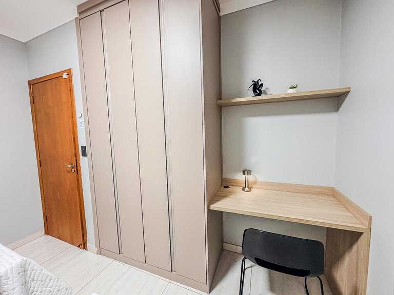 Casa em bairro nobre + 3 quartos com ar e 2 vagas