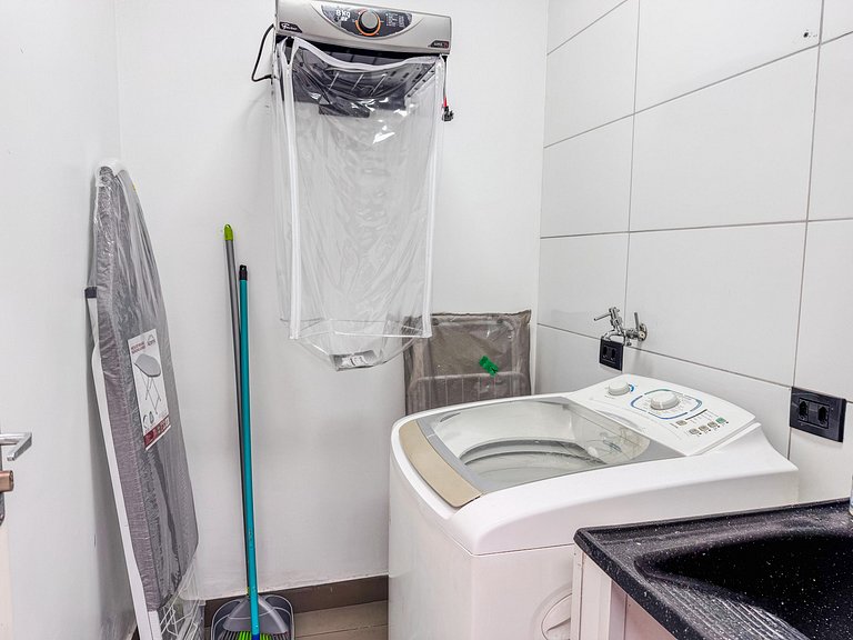 Casa em bairro nobre + 3 quartos com ar e 2 vagas