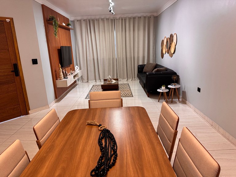 Casa em bairro nobre + 3 quartos com ar e 2 vagas