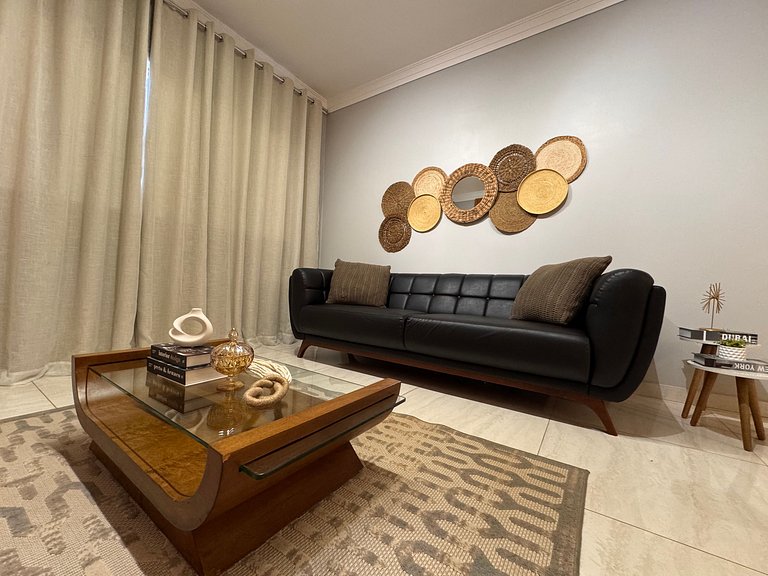 Casa em bairro nobre + 3 quartos com ar e 2 vagas