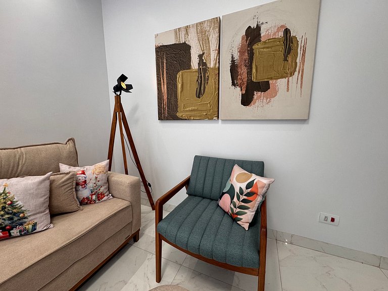 Casa linda e espaçosa + ar cond e 2 vagas