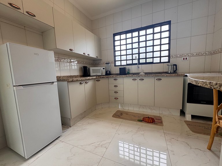 Casa linda e espaçosa + ar cond e 2 vagas