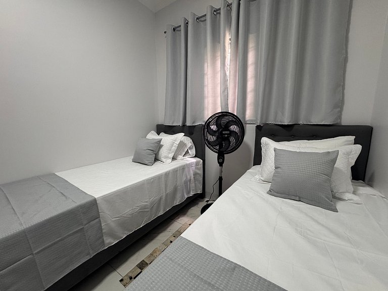 Casa linda e espaçosa + ar cond e 2 vagas