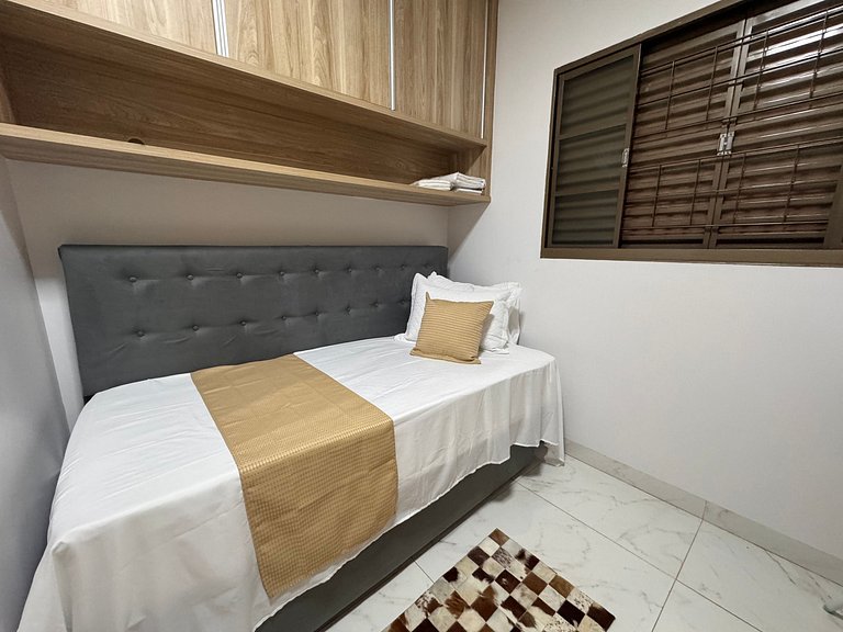 Casa linda e espaçosa + ar cond e 2 vagas