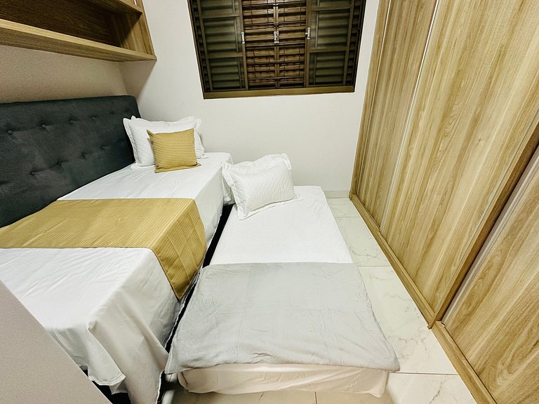 Casa linda e espaçosa + ar cond e 2 vagas