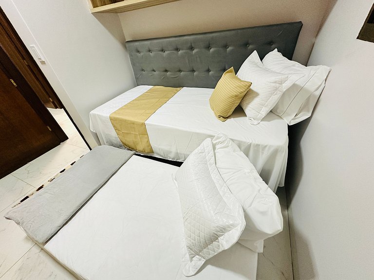 Casa linda e espaçosa + ar cond e 2 vagas