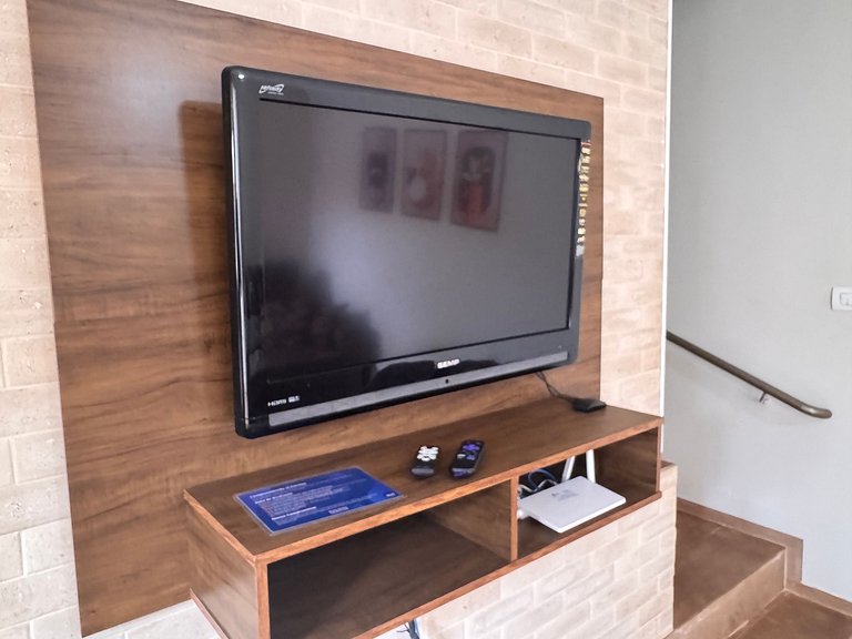 Sobrado 2q no centro de Ourinhos, ar-cond e vaga