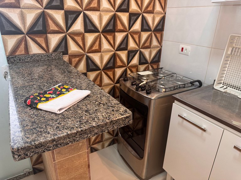 Sobrado 2q no centro de Ourinhos, ar-cond e vaga