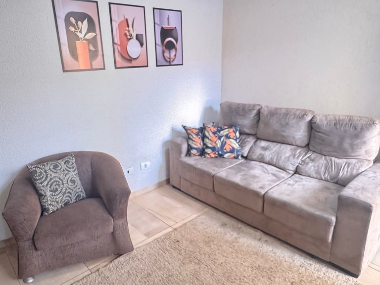 Sobrado 2q no centro de Ourinhos, ar-cond e vaga