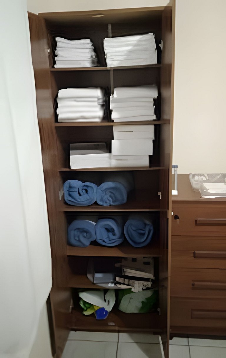 Casa completa + ar e vaga, perto parque Ecológico